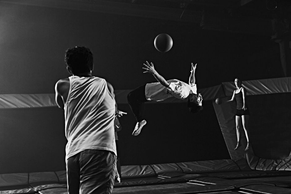 Dodgeball na trampolinima